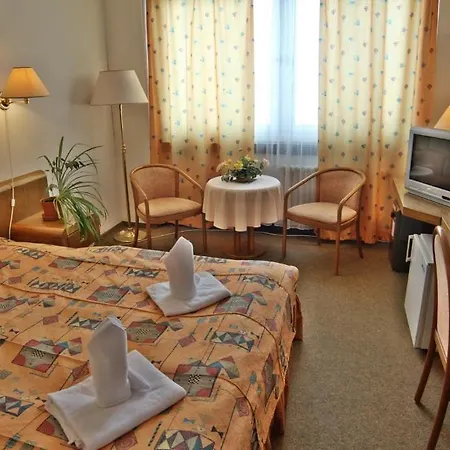 Amber Bavor Hotel