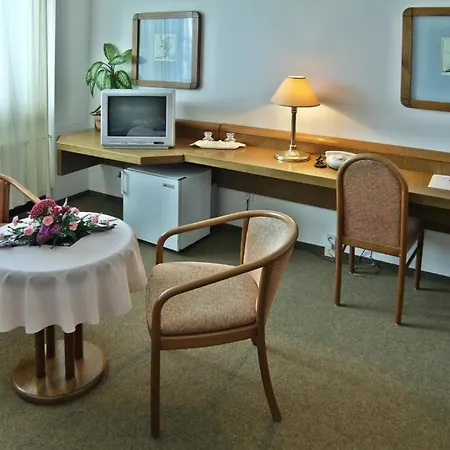 ホテル Amber Bavor