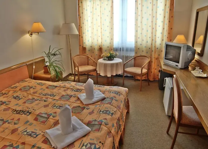 Amber Bavor Hotel